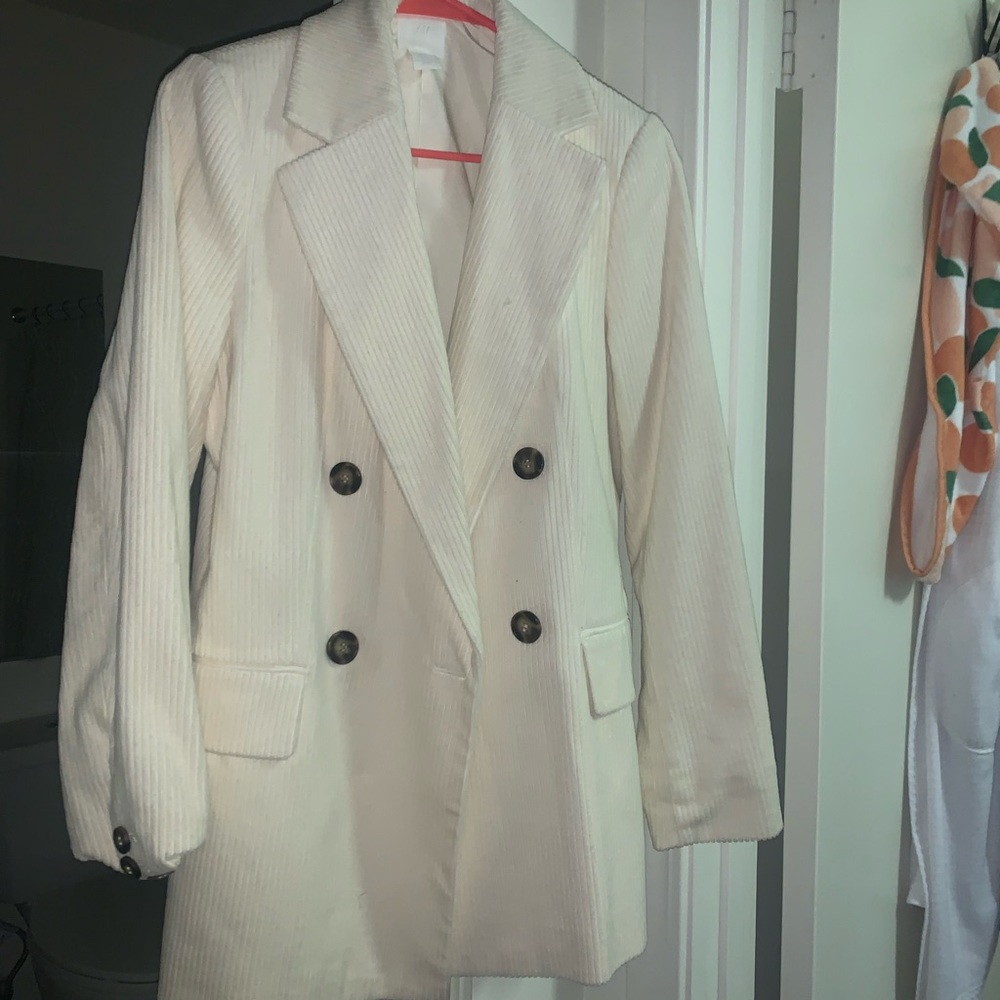 H&M blazer. Brand new. Worn once.